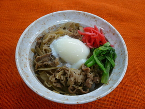 2月18日　牛すき丼 2.JPG